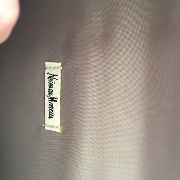 💞Neiman Marcus champagne lavender colored clutch - Picture 3 of 7